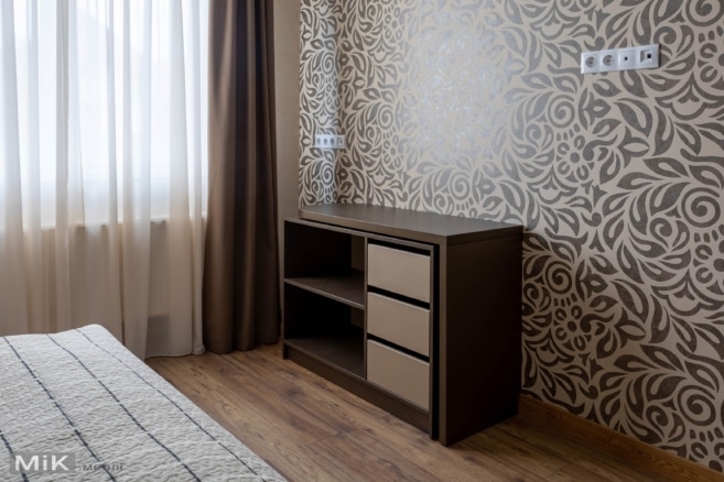 Стол трансформер в спальню