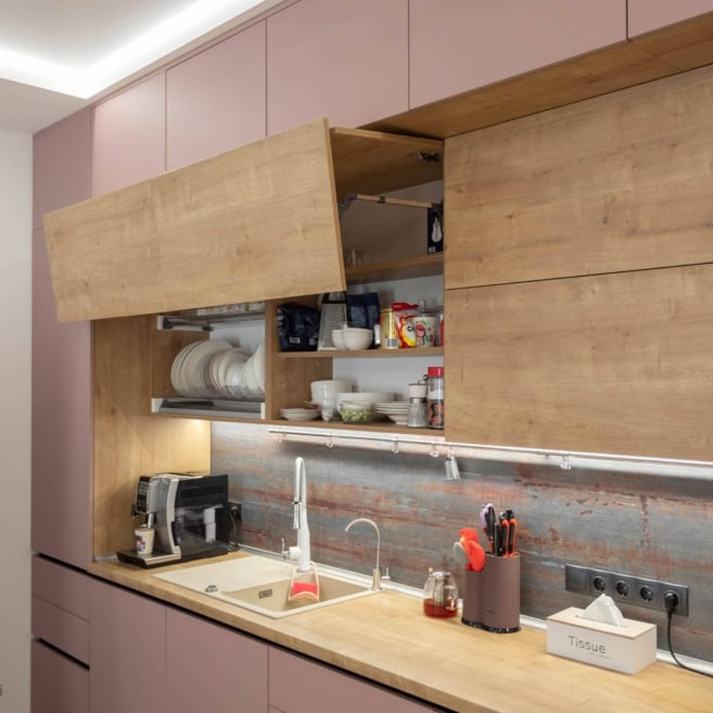 Сушка для посуду в прямій кухні