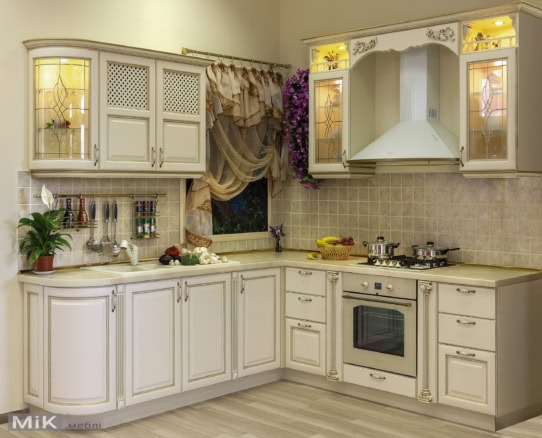 Кухня классика фасады натуральное дерево с патиной золото Классическая кухня из натурального дерева с золотой патиной от 'Мик Мебель'