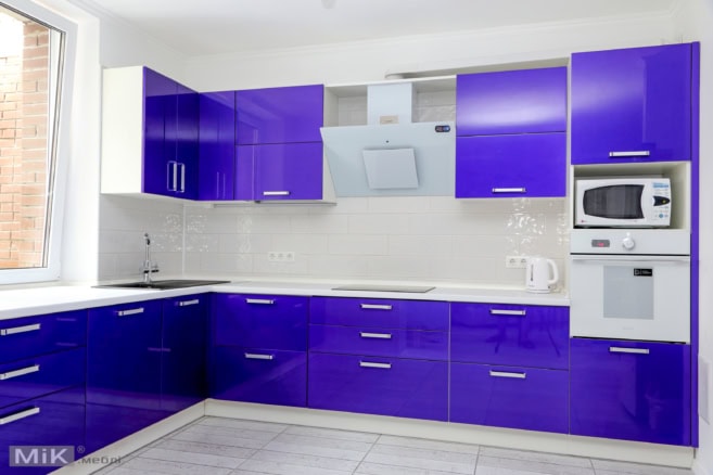 Кухня синий глянец с перламутром