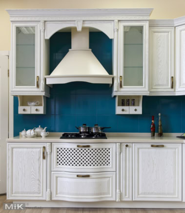 Кухня классика белая