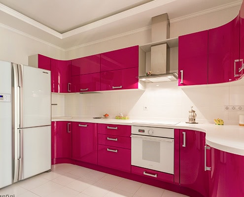 Кухня-з вигнутими-фасадами