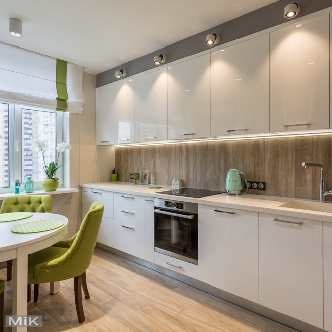 Кухонний гарнітур білого кольору