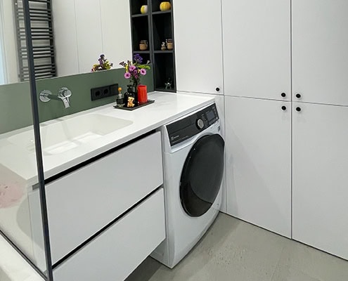 Встроенная-мебель-для-ванной