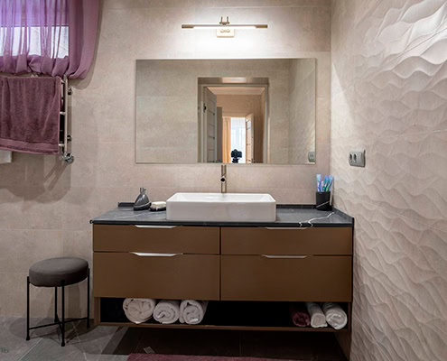 Подвесная-тумба-в-ванную