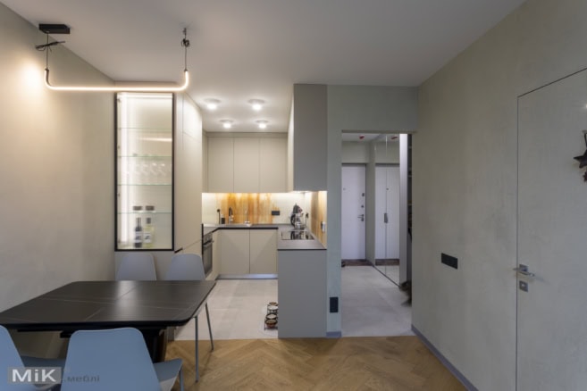 1_кухня со скинали бетон с декором