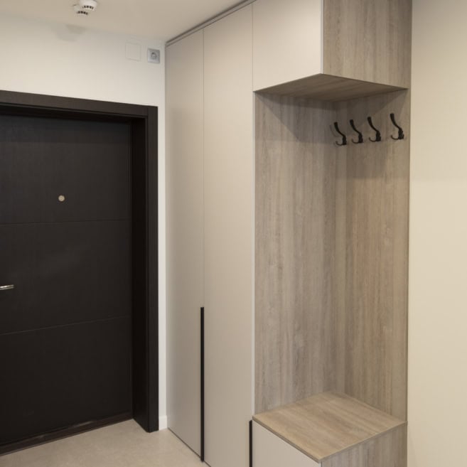 7_шкаф распашной в коридор с открытой вешалкой для одежды шкаф распашной в коридор с открытой вешалкой для одежды