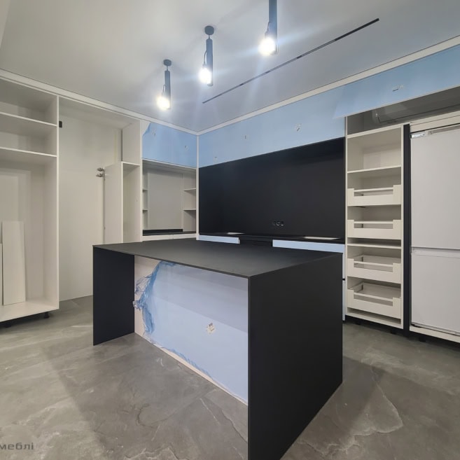 16_Встановлення кухні з островом і вбудованим кондиціонером в пенали Встановлення кухні з островом і вбудованим кондиціонером в пенали