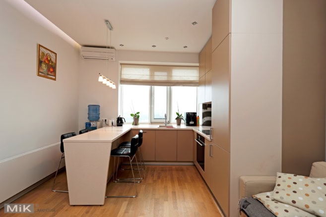 3_Кухня з мийкою під вікном Кухня з мийкою під вікном