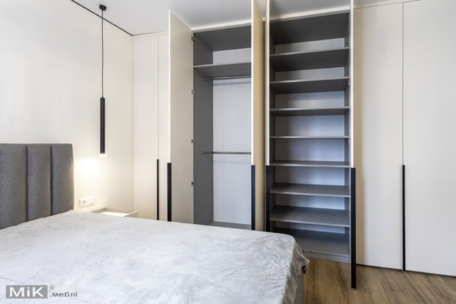 4_Меблі для спальні на замовлення - шафи всередині Меблі для спальні на замовлення - шафи всередині