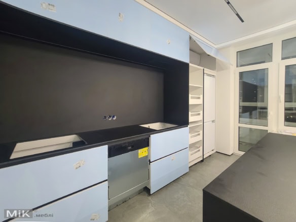 7_Кухня на замовлення в процесі установки Кухня на замовлення в процесі установки