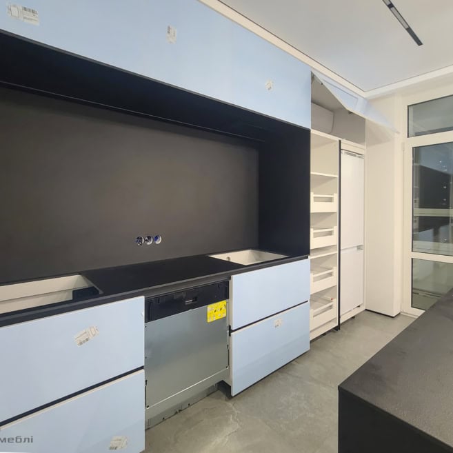 7_Кухня на замовлення в процесі установки Кухня на замовлення в процесі установки