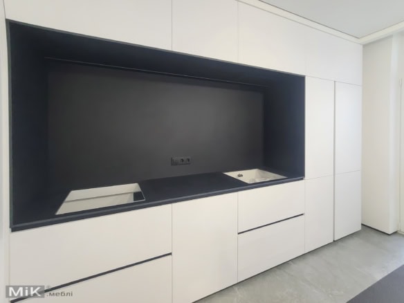 8_Чорно-біла кухня з АГТ і компакт-плити fundermax Чорно-біла кухня з АГТ і компакт-плити fundermax